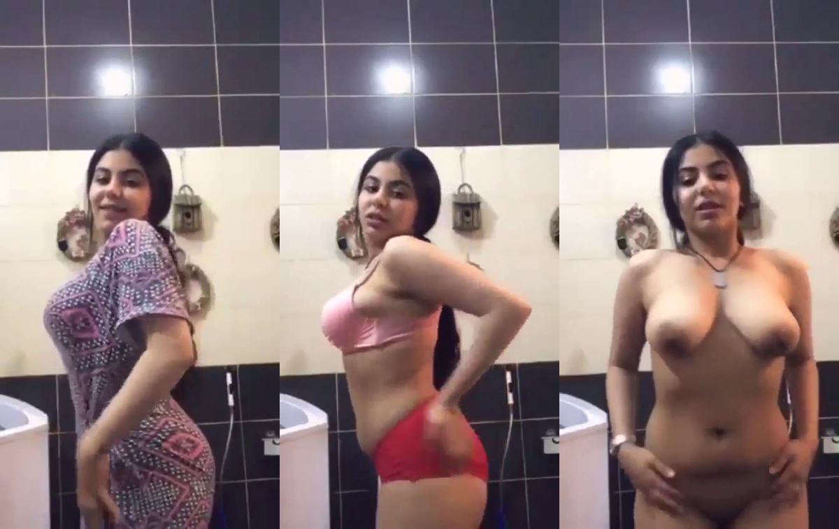 Very Sexy Curvy Girl Nude Boobs
